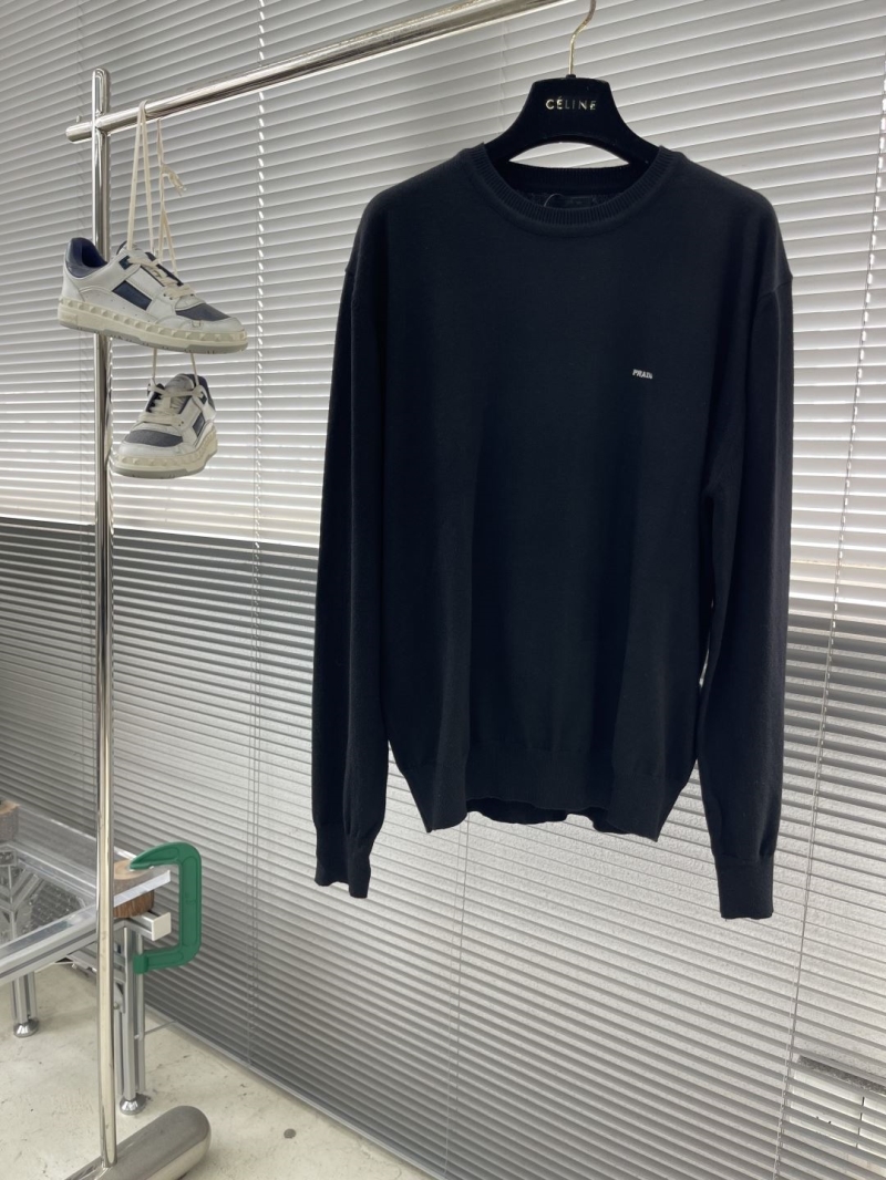 Pra*a sweater